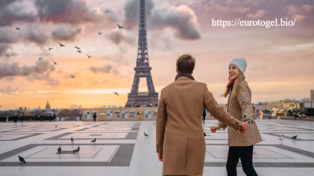 Top Destinations for Dating Among Travelers